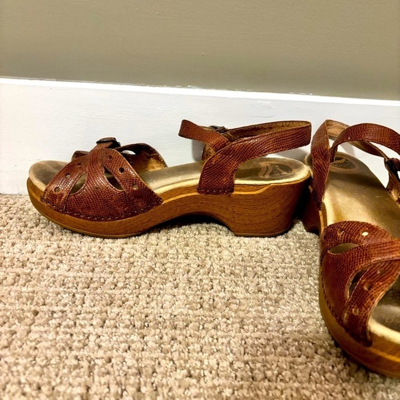 Dansko Shoes - Dansko Brown Sissy Clog Sandal - size 39